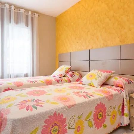 Sleeps 8 *